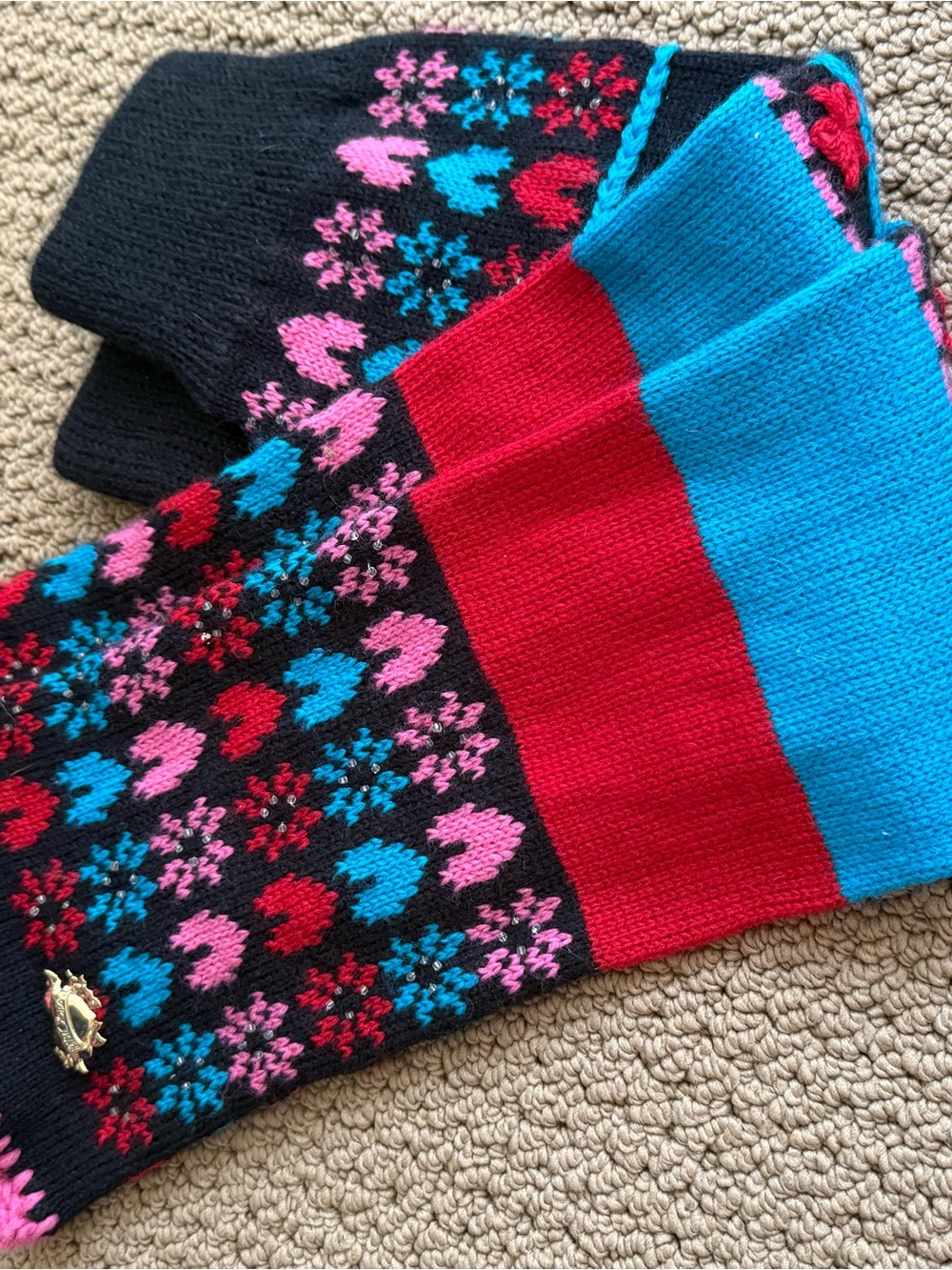 Colorblock Heart vintage Betsey Johnson Y2K Knit leg warmers